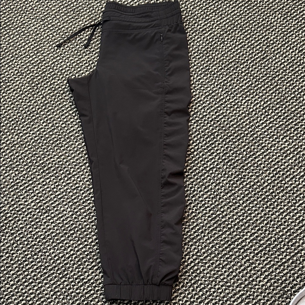 Athleta women’s joggers 🖤